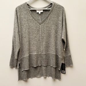 Korye Heather Gray V-Neck High Low Hem Layering Sweater Women's Size Medium